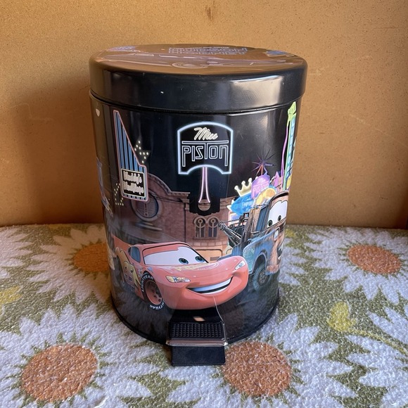 Disney Cars Jay Franco Step Trash Can‎ Waste Basket Main Street Sprint Used RARE - Picture 1 of 11